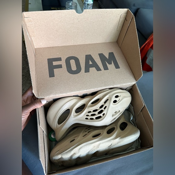 Yeezy Foam Runners - Ochre Unisex - Picture 4 of 7